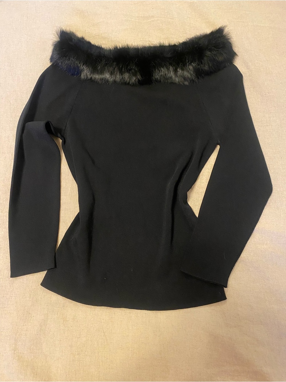 Y2K Bianca nygard Black Off-the-Shoulder Sweater with real Fur Trim